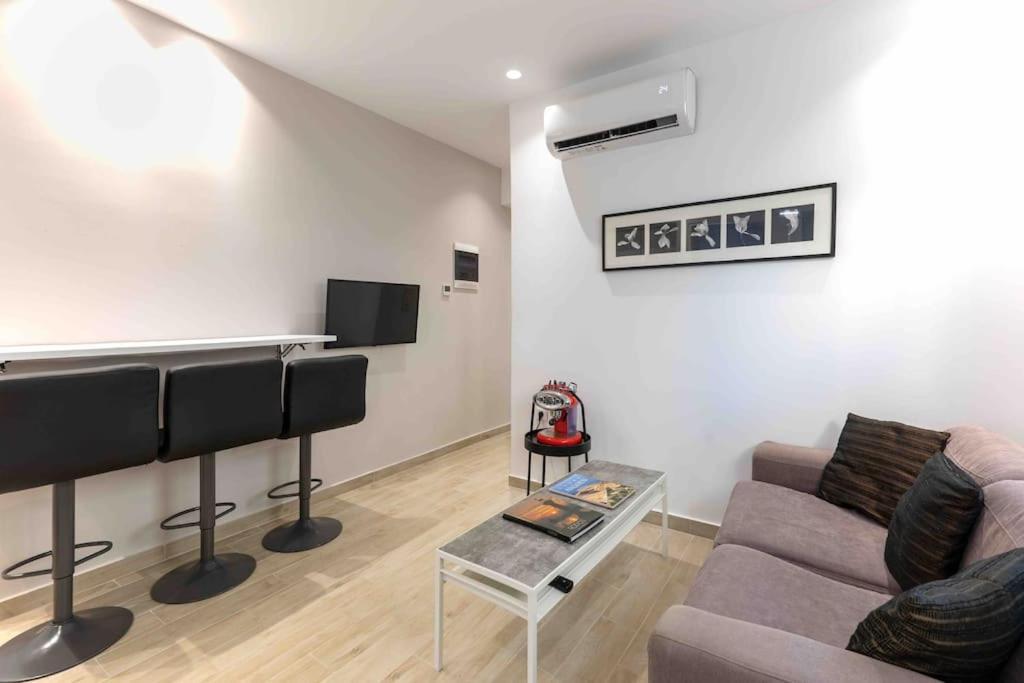 Luxury Cozy Appartment In The City Center Rhodes City Dış mekan fotoğraf
